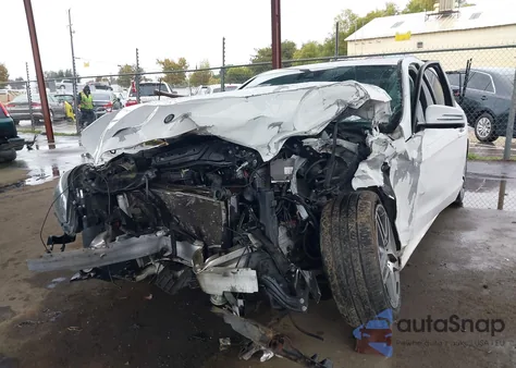 2014 Mercedes-Benz E 350 из США, поврежденный, VIN WDDHF5KB2EB056990